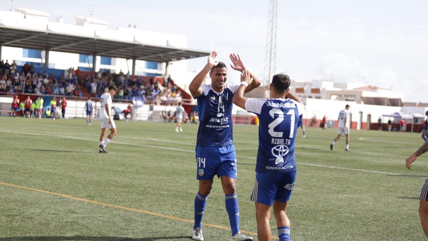 El San Fernando desbanca a Las Palmas Atlético del liderato