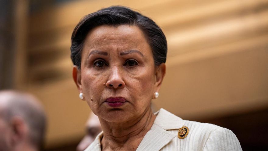 Nydia Velázquez, congresista demócrata: "EEUU está tratando de matar de hambre a los cubanos hasta que se rindan"