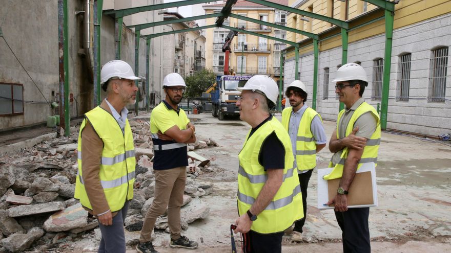 El consejero de Educación, Sergio Silva, visita las obras del IES Santa Clara