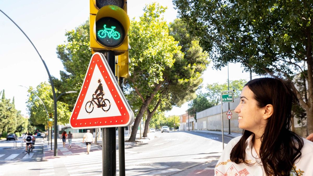 Zaragoza prueba cámaras con inteligencia artificial para alertar de la presencia de bicicletas y patinetes en los cruces