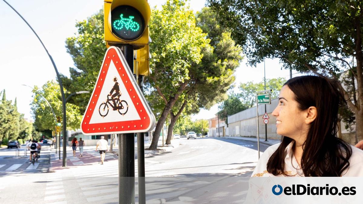 Zaragoza prueba cámaras con inteligencia artificial para alertar de la presencia de bicicletas y patinetes en los cruces