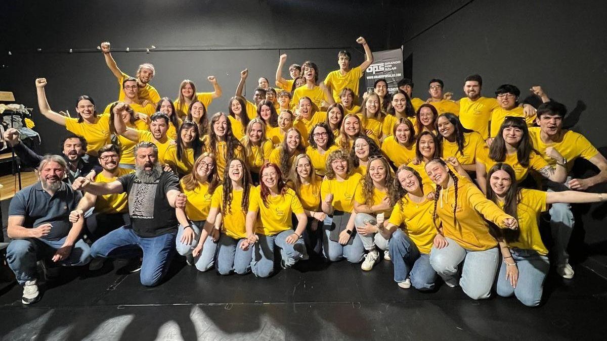 'Doce en el prao', el tema folclórico coral que pone banda sonora al regreso del Racing a Primera División