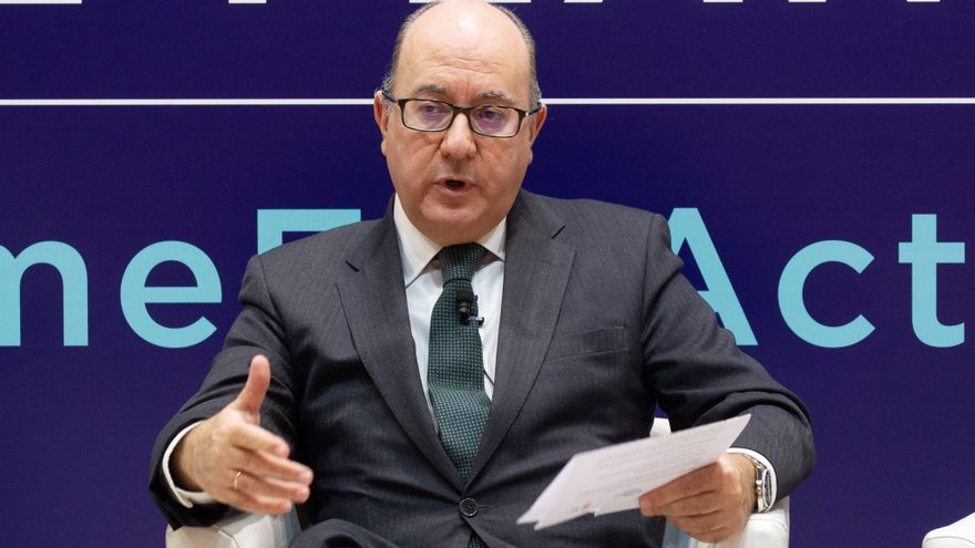 La patronal bancaria defiende que el problema de exclusión digital "no es exclusivo del sector ni más severo"