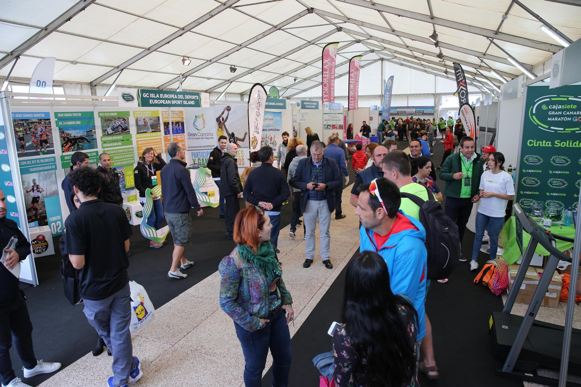 Expodeporte, en el centro comercial Las Arenas de Las Palmas de Gran Canaria. (Alejandro Ramos).
