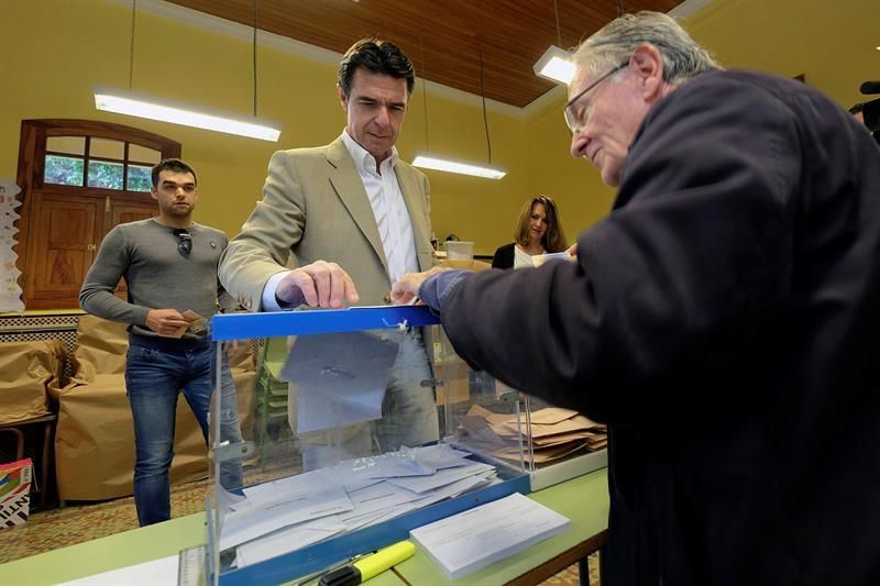 El ministro de Industria y candidato del Partido Popular, José Manuel Soria.  EFE/Ángel Medina G.