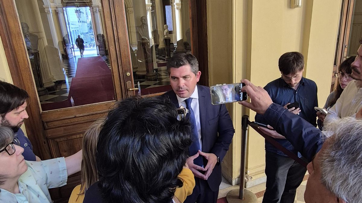 El gobernador de San Juan, Marcelo Orrego, entrevistado en Casa Rosada.