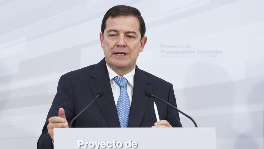 Mañueco aplicará la 'prioridad nacional' a las ayudas públicas pese a las advertencias de la Comisión Europea