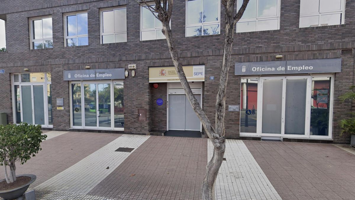 El paro vuelve a bajar en febrero en Canarias