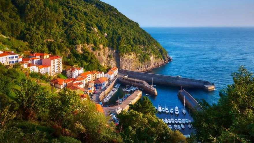 El Gobierno vasco admite también que la sociedad de Puertos ha estado años contratando sin concurso la telefonía