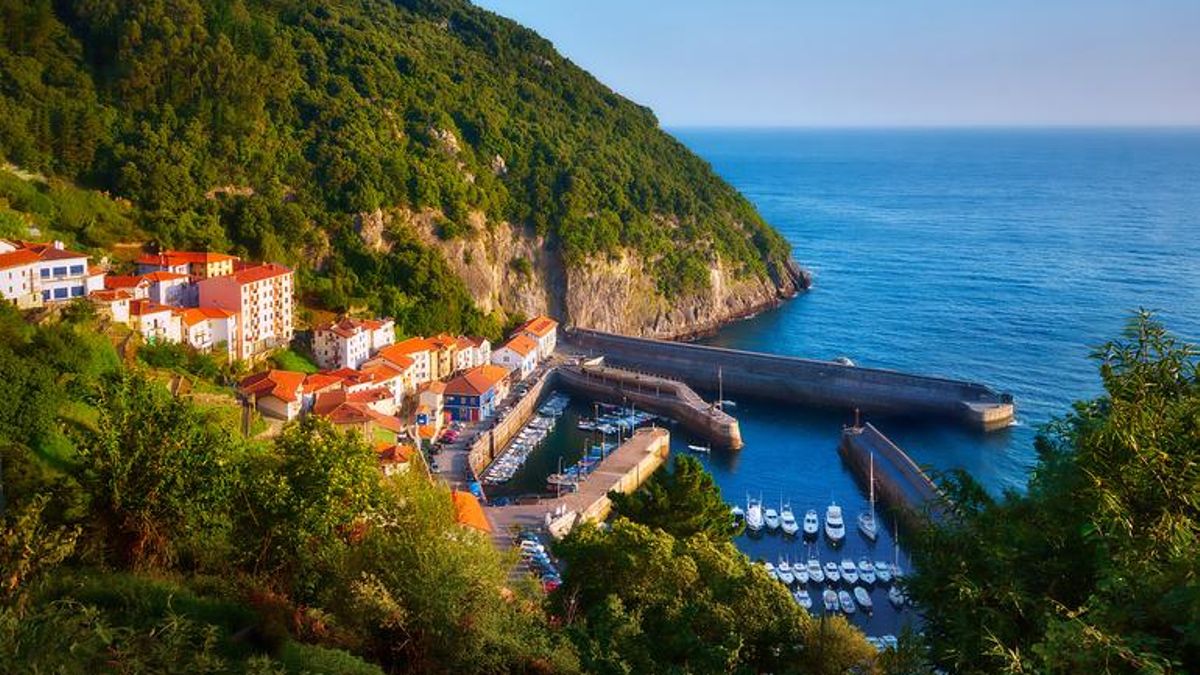 El Gobierno vasco admite también que la sociedad de Puertos ha estado años contratando sin concurso la telefonía