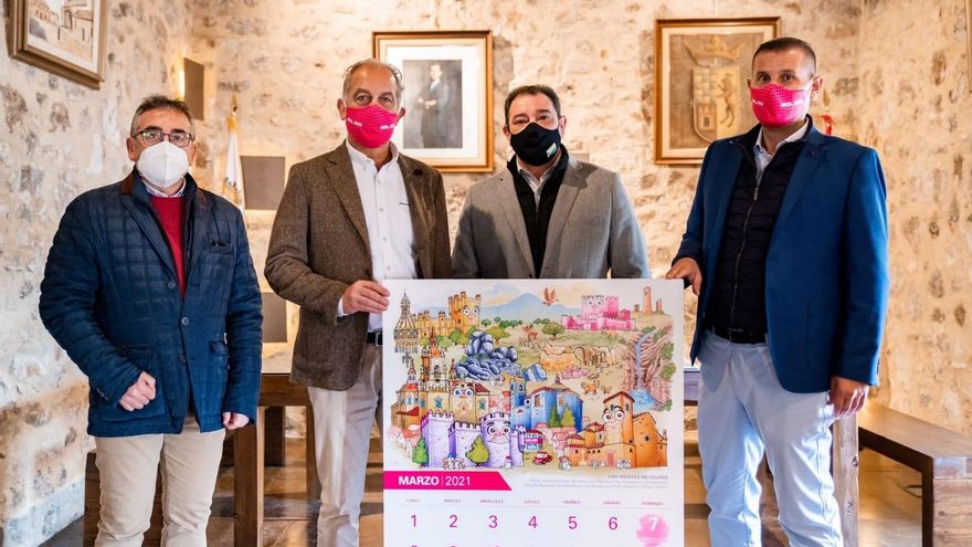 Entrega del calendario de Soliss Seguros a Manuel Fernández, alcalde de Gálvez