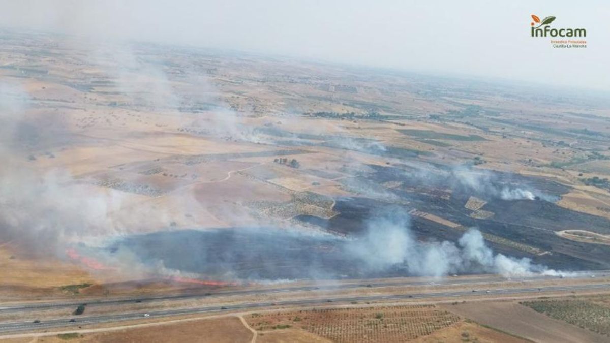Incendio forestal en Las Ventas de Retamosa el 23 de agosto de 2025