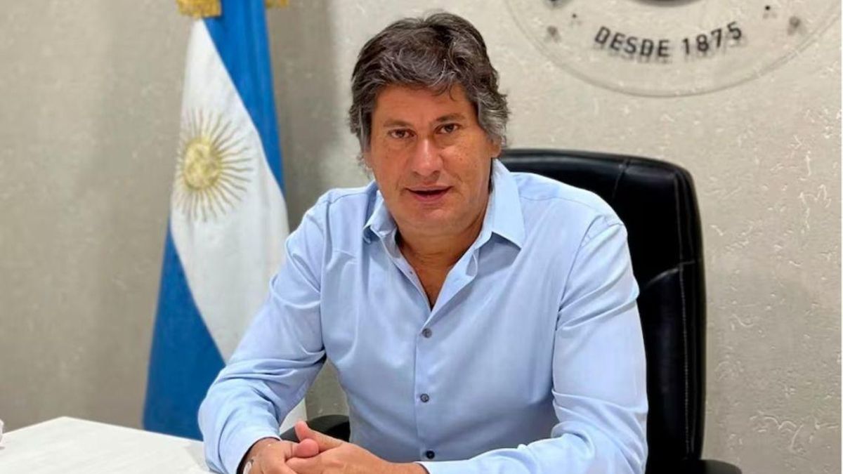 Un intendente se toma licencia para viajar al Mundial