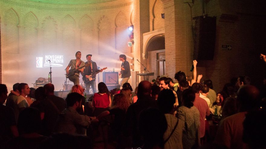 Actuación de Novedades Carminha en el Círculo de Arte