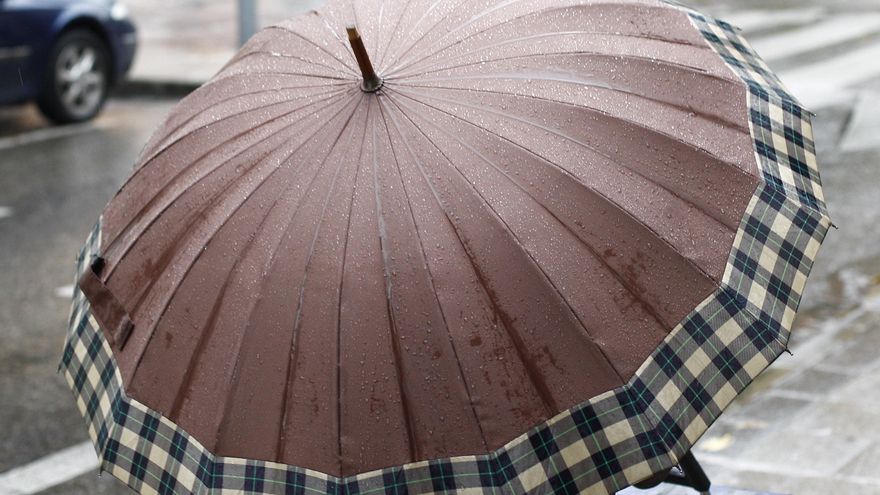 Castilla-La Mancha activa el METEOCAM tras el aviso naranja en Cuenca y en Albacete por fuertes lluvias y tormentas