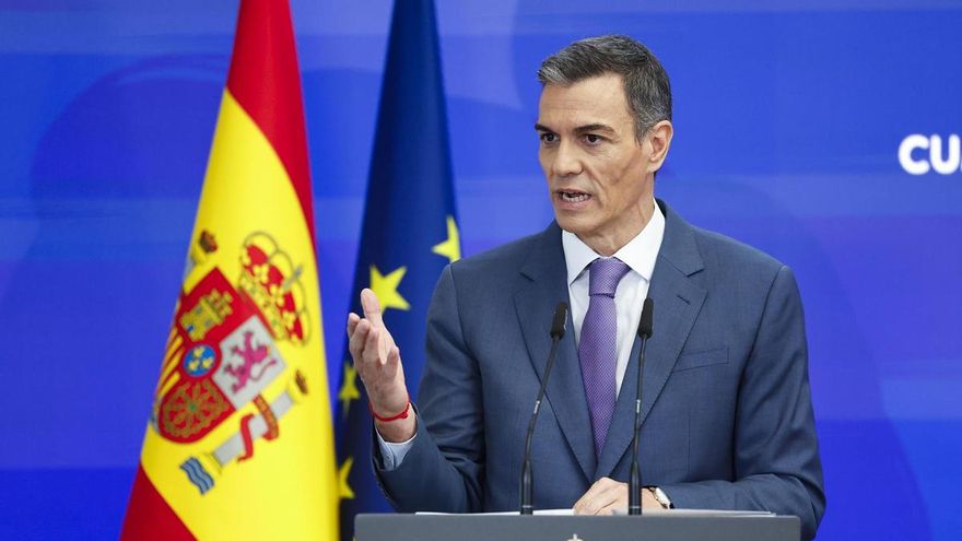 Sanchez announces that the Government will approve on Tuesday the expansion of child permits after an agreement with adding