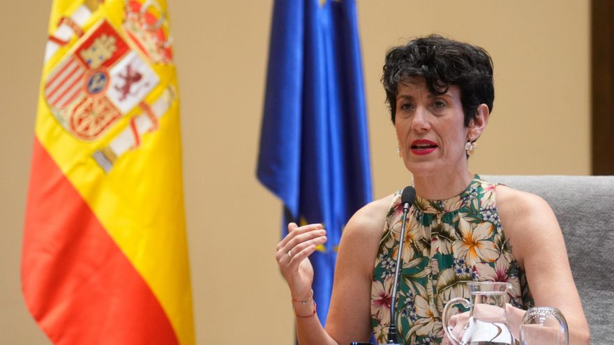 La ministra de Inclusión, Seguridad Social y Migraciones, Elma Saiz, preside la Conferencia Sectorial de Inmigración en la que Gobierno y comunidades autónomas abordarán el borrador del Ejecutivo para la reforma del Reglamento de Extranjería. EFE/ Borja Sánchez-trillo