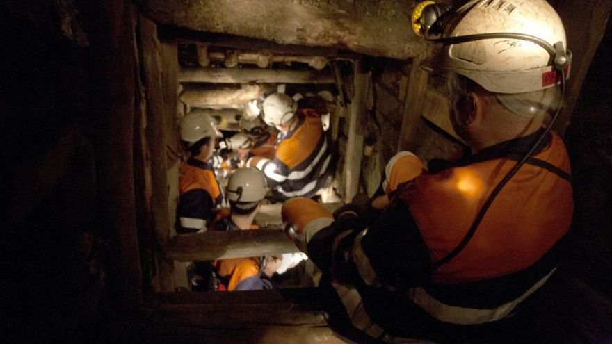 Expertos en industria espacial españoles y extranjeros analizan el potencial de las infraestructuras mineras en Asturias