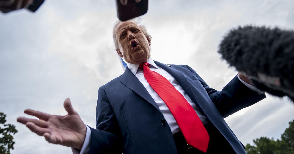 Trump desata una persecución contra la mitad del país