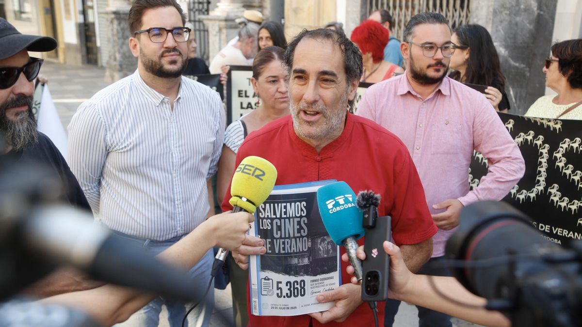 Presentación de más de 5000 firmas para mantener abiertos los cines de verano