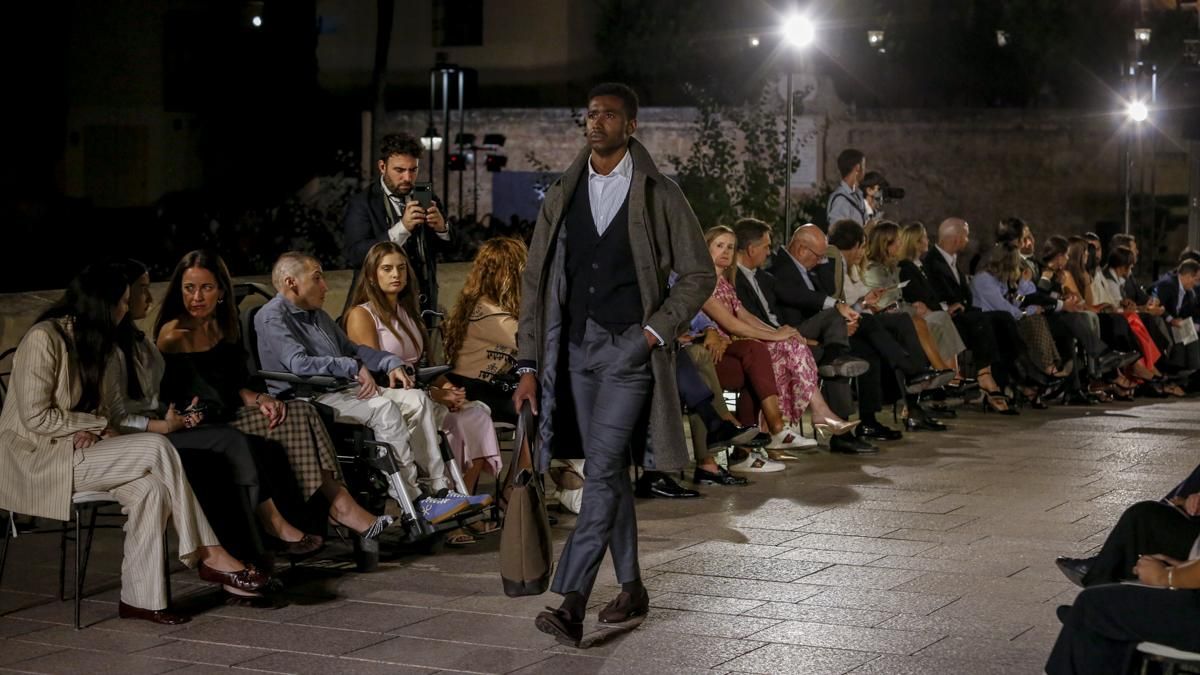 Desfile de Silbon en el Puente Romano