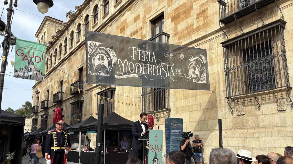 La Feria Modernista de León abre sus puertas todo el fin de semana