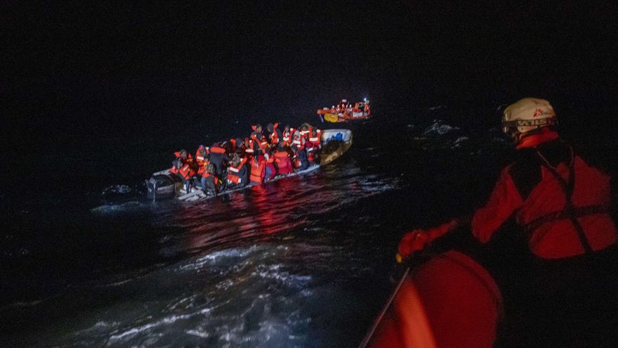 El barco de MSF con 111 migrantes rescatados llegará a Sicilia tras 9 días