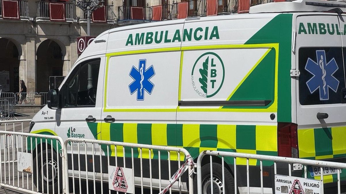 Una ambulancia, en el Celedón