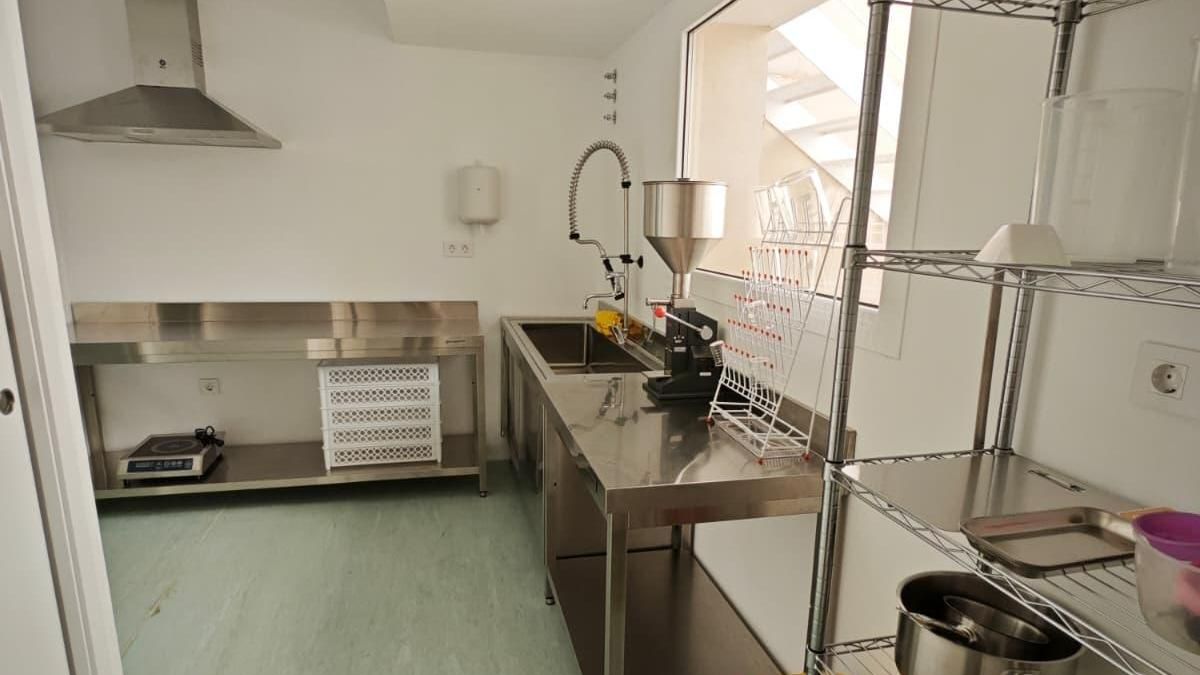 Interior del laboratorio de cosmética.