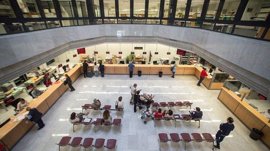 Oficina de la agencia tributaria.