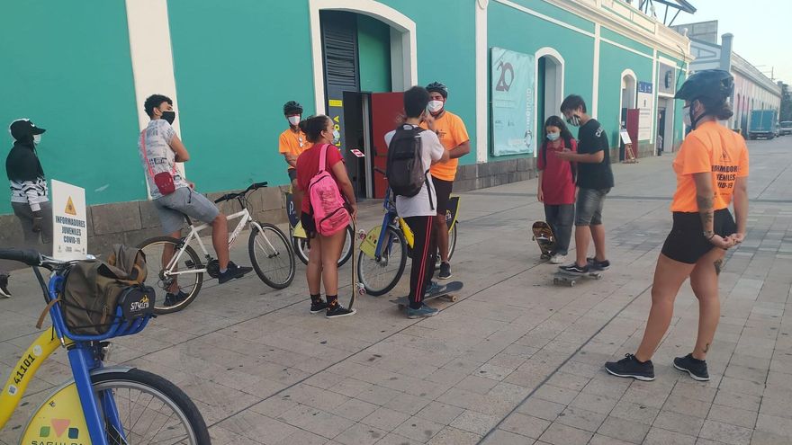 Grupo de informadores sobre la COVID-19 en Las Palmas de Gran Canaria