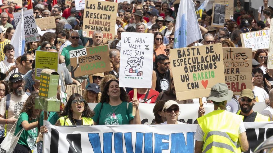 Movilización en el barrio de Schamann de Las Palmas por una vivienda digna:"Están echando a familias vulnerables a la calle"