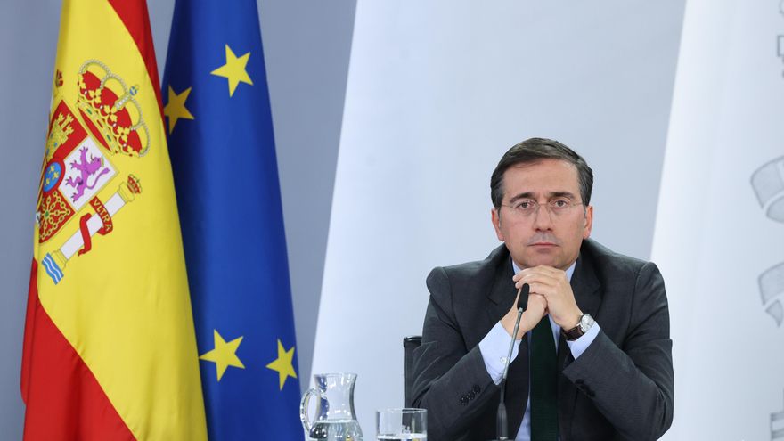 El ministro José Manuel Albares durante la rueda de prensa tras el primer Consejo de Ministros del año, en Madrid.