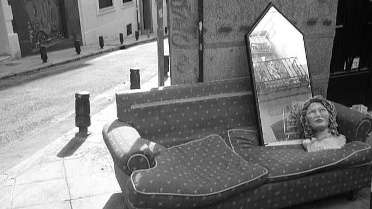 Un mes para pensar la ciudad insurrecta desde los postulados del surrealismo, el sueño, la deriva, el juego y la acción