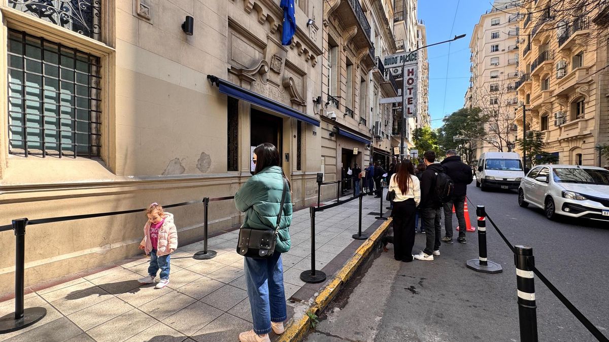 El Supremo pide al Gobierno la lista de 160.000 nacionalizados con la ley de nietos y advierte de su "responsabilidad penal" si no la entrega