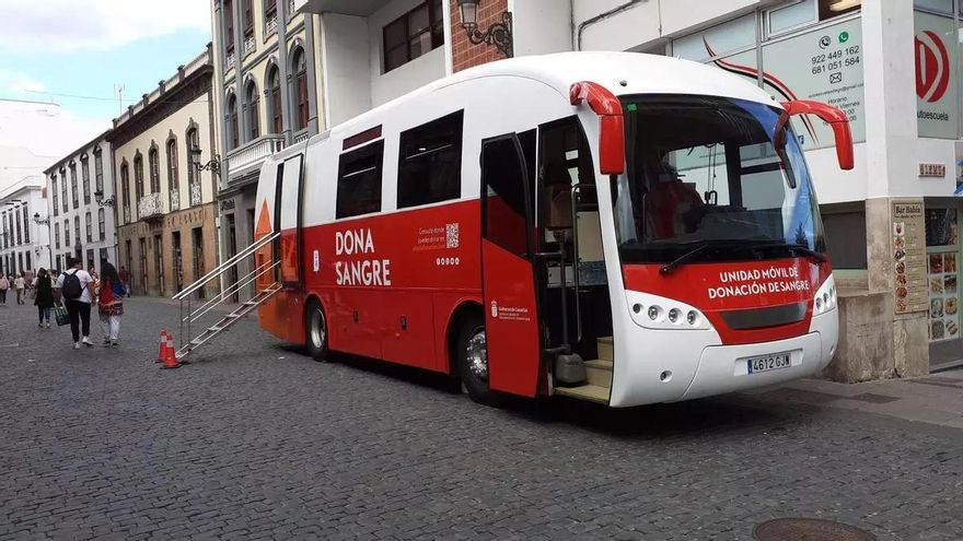 La Justicia obliga al Gobierno canario a devolver la representación sindical al personal del banco canario de sangre