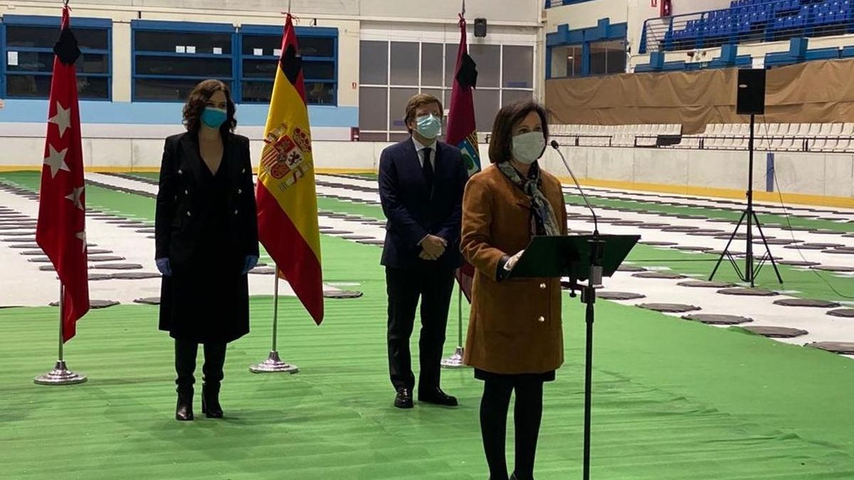 Robles, en el cierre del Palacio de Hielo como morgue: "No se han ido solos, los militares estuvieron con ellos"