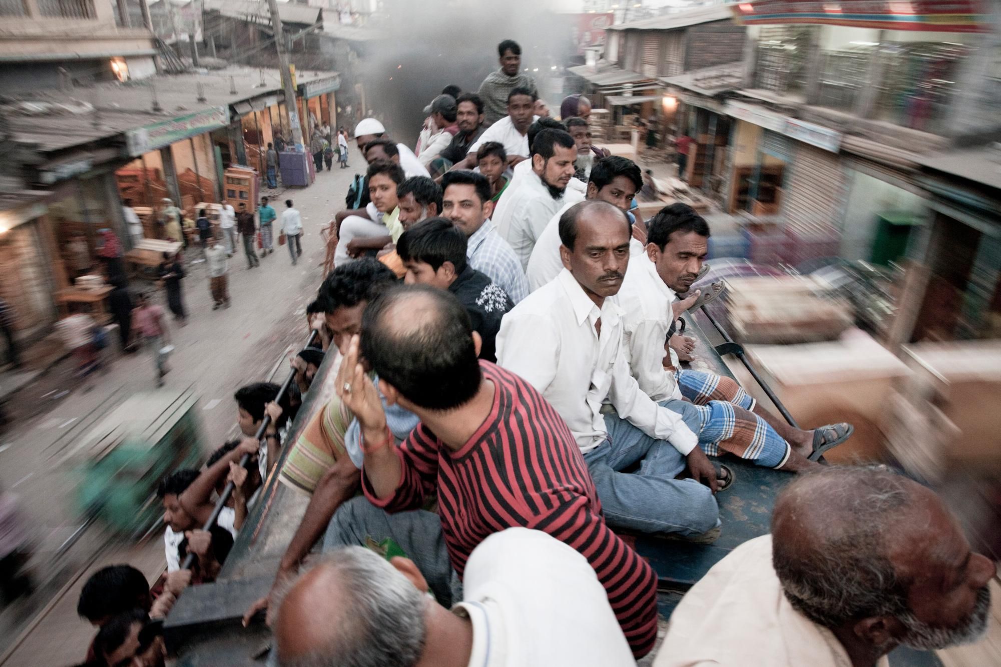 LA LUCHA POR EL ESPACIO EN BANGLADESH