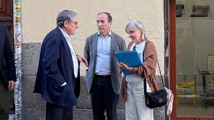 El Gobierno de Almeida admite que tiene ofertas por un palacio municipal histórico y los vecinos temen su privatización