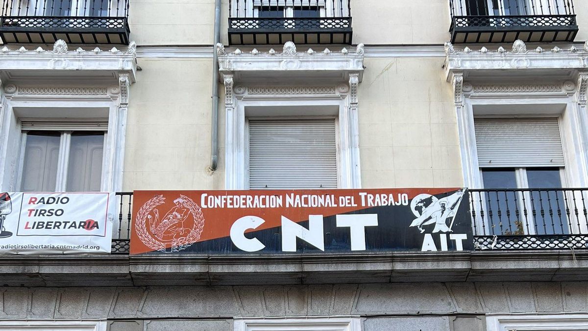 CNT defiende recuperar el local de Tirso de Molina con una mediación: "No renunciaremos a corregir una injusticia"