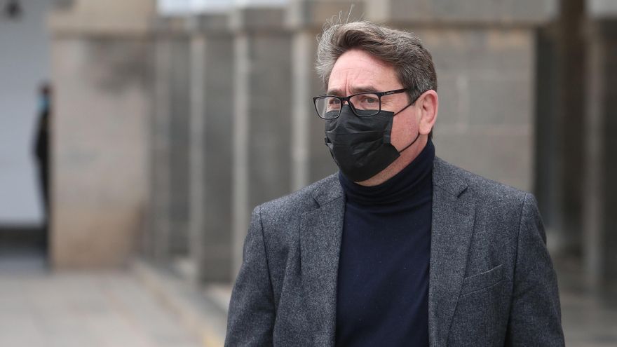 El juez corrupto Salvador Alba irá a la cárcel luciendo la Cruz de la Orden de la Guardia Civil