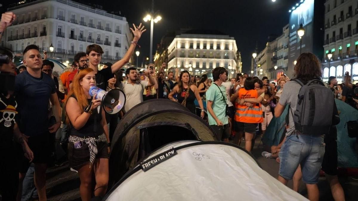 La marcha por la vivienda se transforma en una acampada en la Puerta del Sol