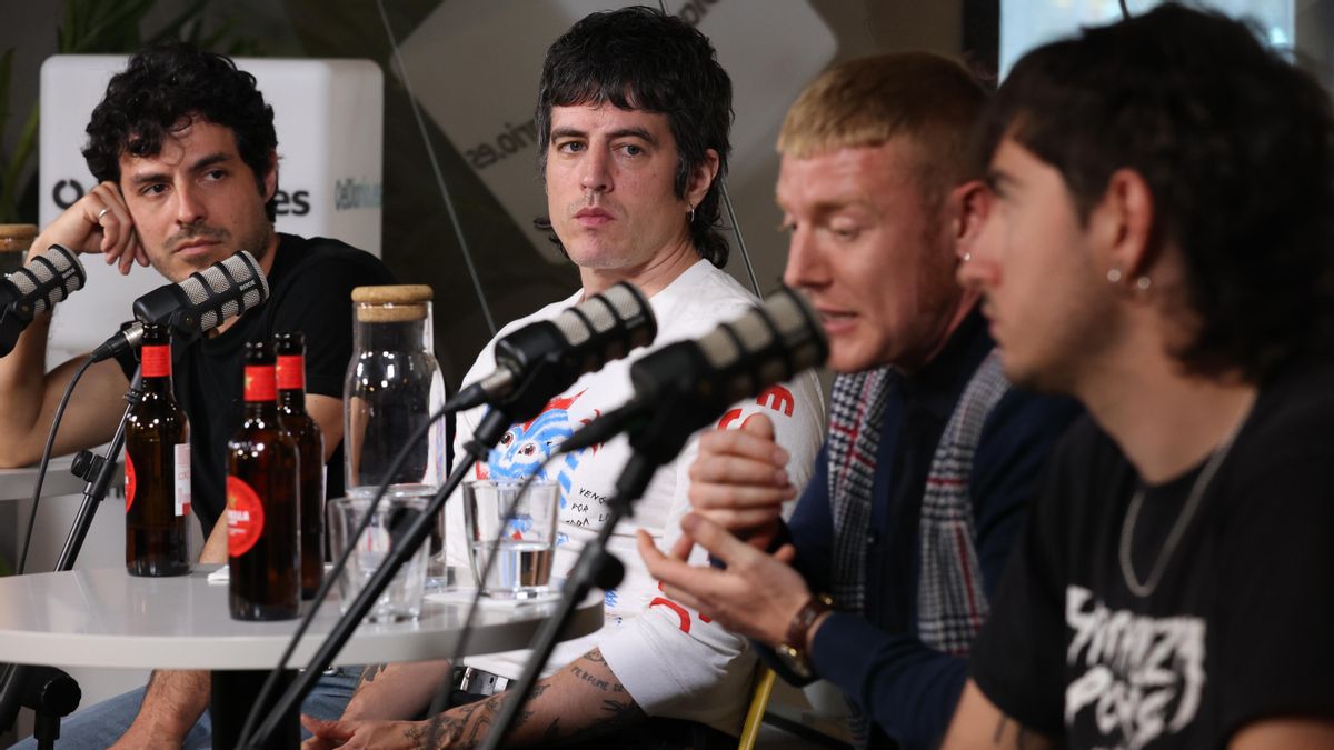 Biznaga, en la redacción de elDiario.es: “Nos gusta que la gente milite en la calle y hacer canciones que lo recojan”