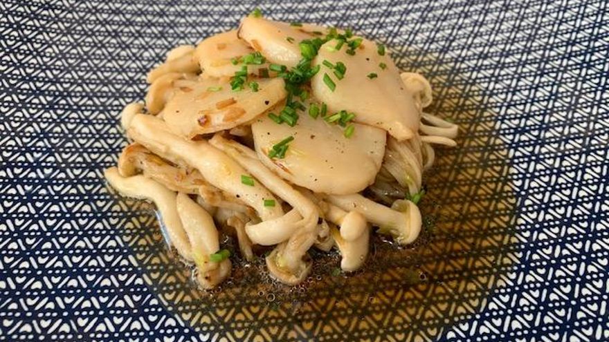 Salteado de vieiras con setas
