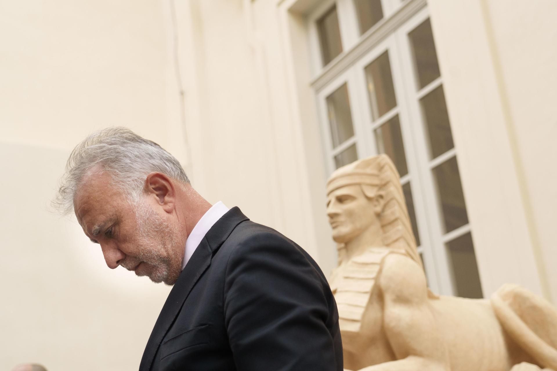 Ángel Víctor Torres en la reapertura del Templo Masónico de Tenerife.