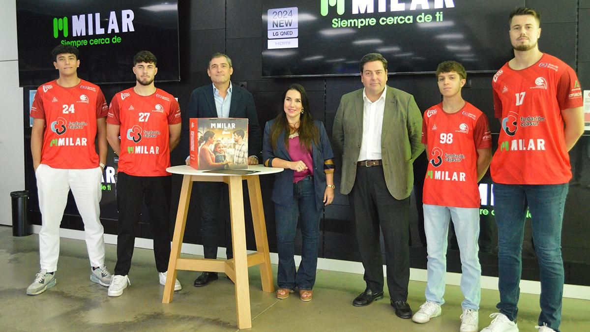 Imagen del acuerdo entre el CBM y Milar.