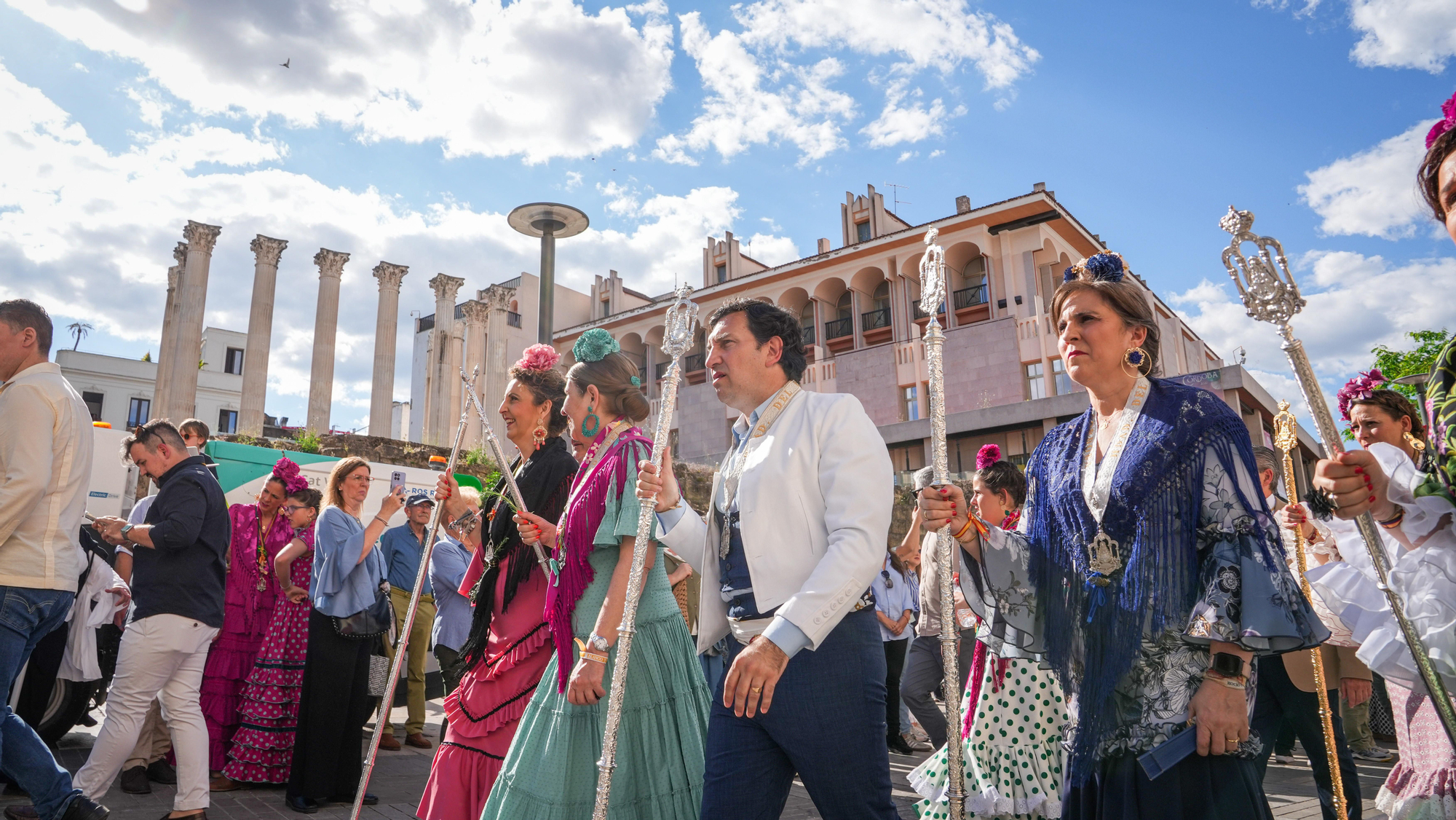 Córdoba inicia su camino hacia El Rocío entre emoción y tradición