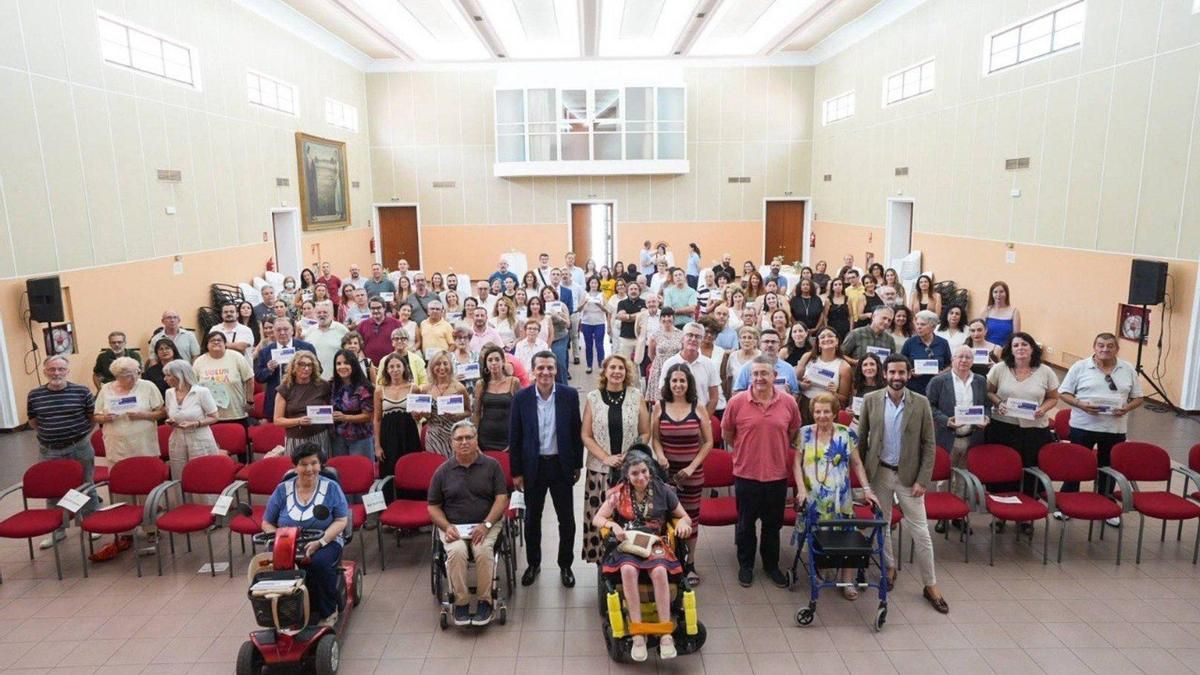 El Ayuntamiento entrega reconocimientos a entidades beneficiarias de ayudas de Servicios Sociales