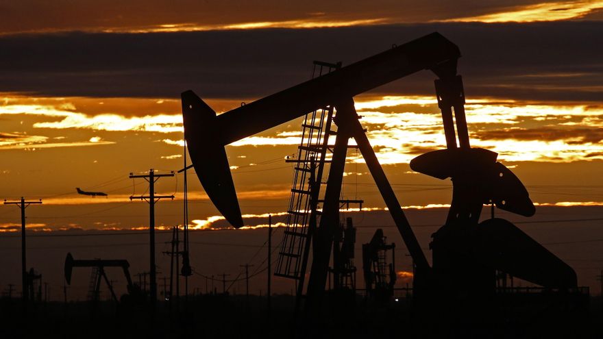 El petróleo de Texas cierra con un descenso del 0,1 %, hasta 69,96 dólares