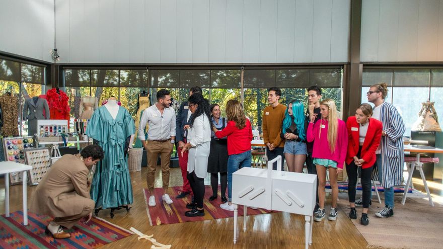 Foto del estreno de Maestros de la costura